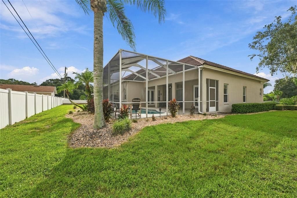 For Sale: $725,000 (5 beds, 3 baths, 2916 Square Feet)