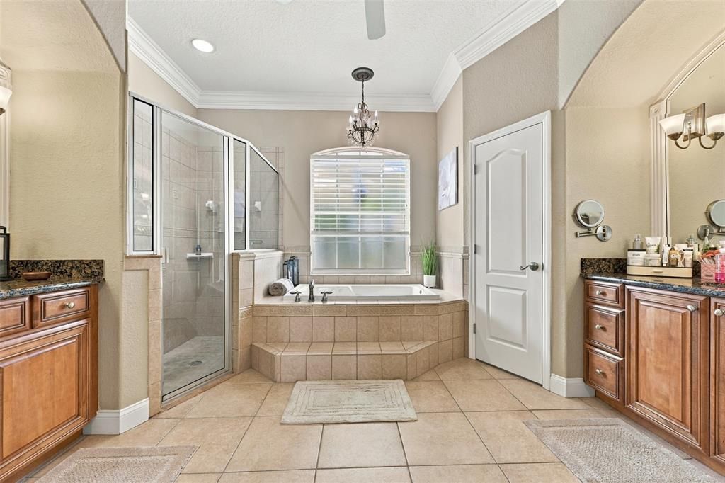 For Sale: $725,000 (5 beds, 3 baths, 2916 Square Feet)