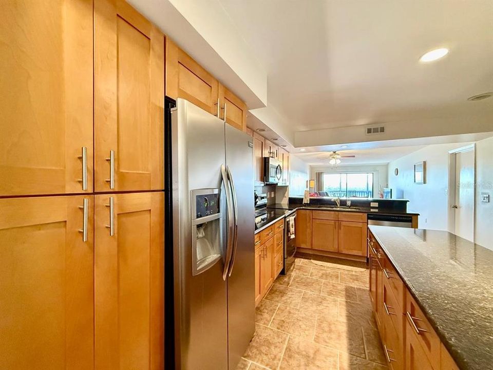В аренду: $1,900 (2 спален, 2 ванн, 1095 Квадратных фут)