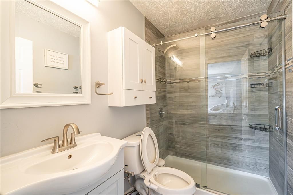 Active With Contract: $149,900 (2 beds, 2 baths, 1005 Square Feet)
