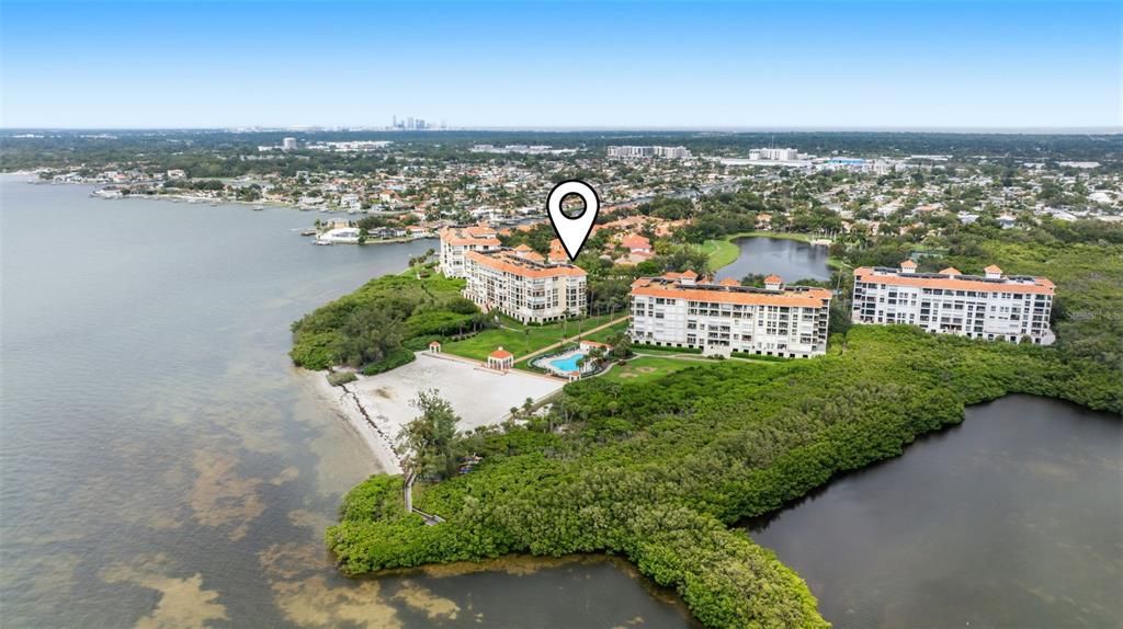 For Sale: $699,999 (2 beds, 2 baths, 1283 Square Feet)
