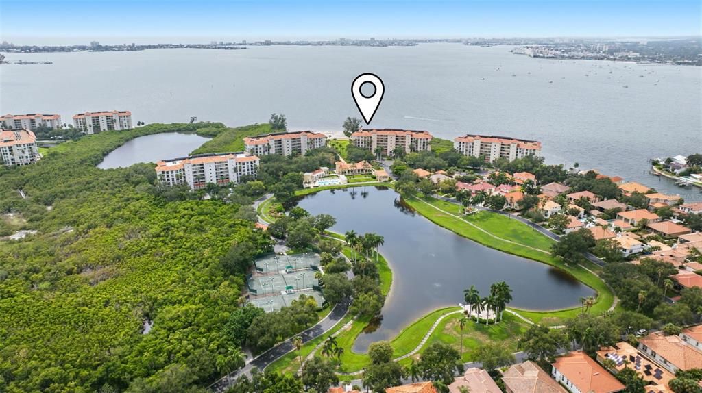 For Sale: $699,999 (2 beds, 2 baths, 1283 Square Feet)