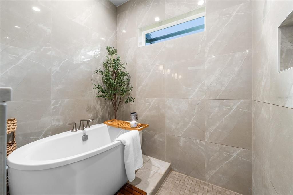 For Sale: $769,900 (4 beds, 3 baths, 2650 Square Feet)