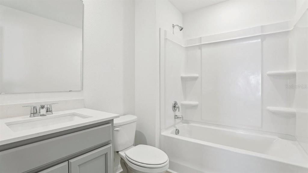 En Venta: $269,990 (3 camas, 2 baños, 1302 Pies cuadrados)