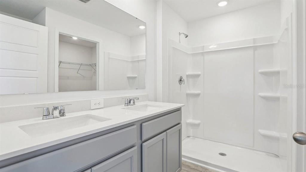 En Venta: $269,990 (3 camas, 2 baños, 1302 Pies cuadrados)