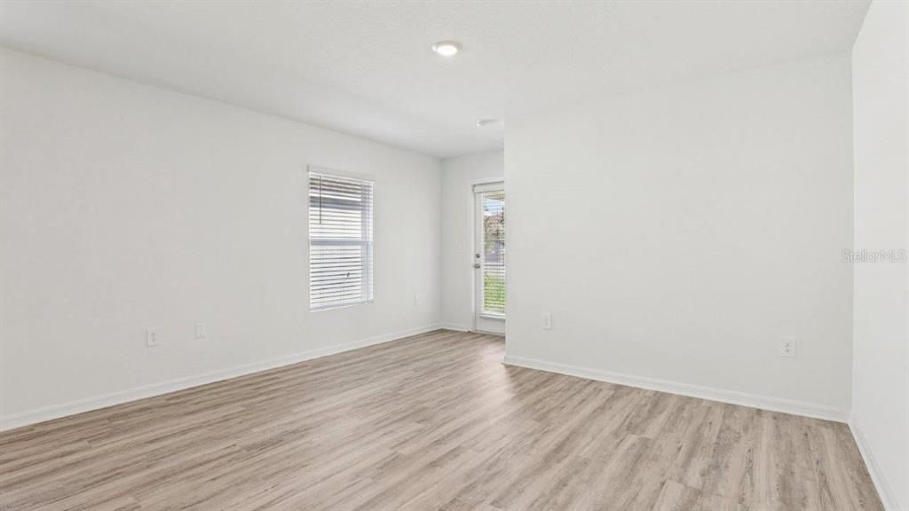 En Venta: $269,990 (3 camas, 2 baños, 1302 Pies cuadrados)