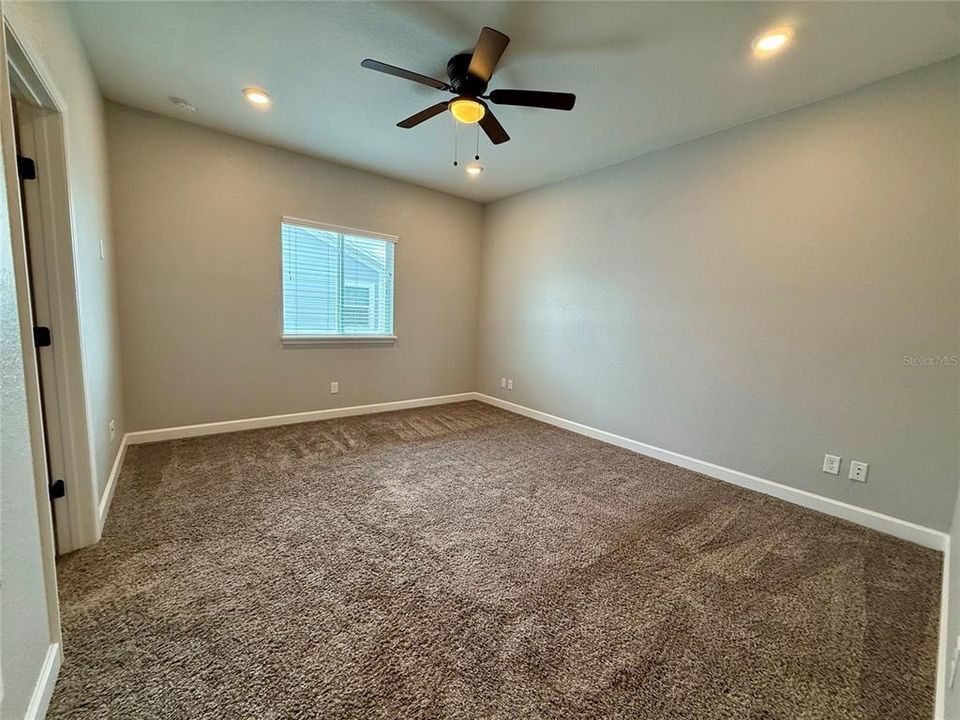 В аренду: $1,795 (2 спален, 2 ванн, 1425 Квадратных фут)