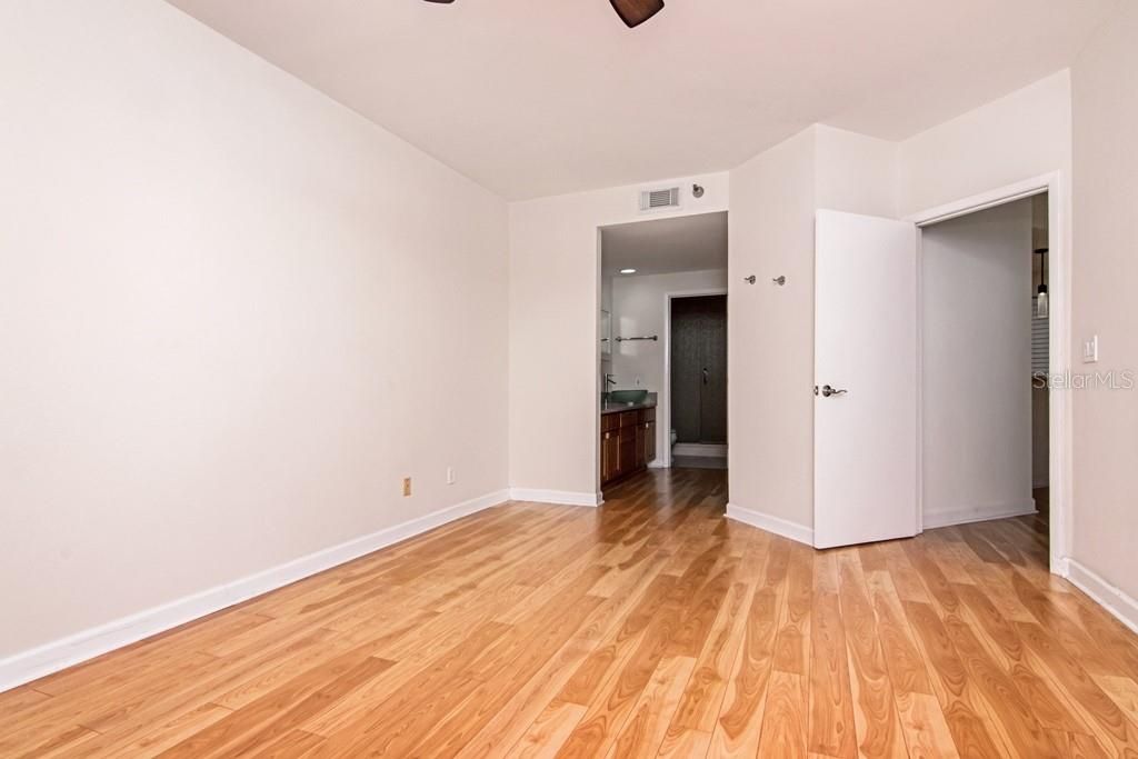В аренду: $3,500 (3 спален, 2 ванн, 1368 Квадратных фут)