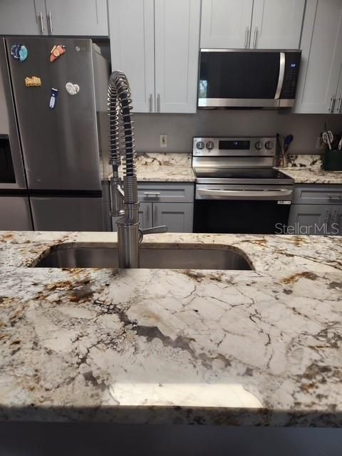 For Rent: $2,000 (3 beds, 2 baths, 1408 Square Feet)
