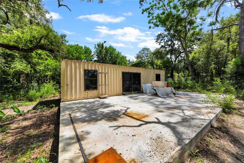 На продажу: $1,999,999 (3.85 acres)