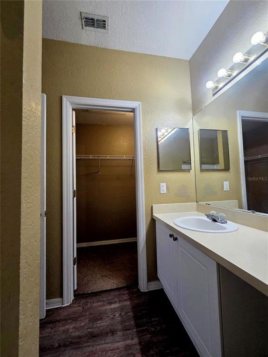 В аренду: $1,800 (3 спален, 2 ванн, 1266 Квадратных фут)
