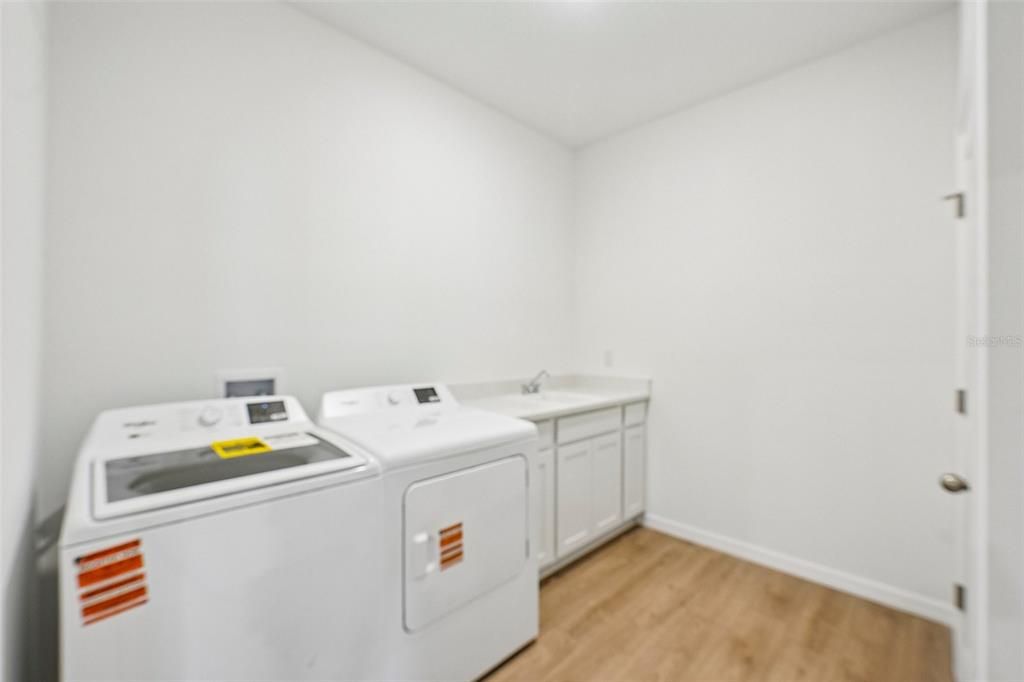 На продажу: $614,990 (4 спален, 3 ванн, 2836 Квадратных фут)