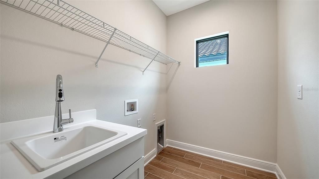 En Venta: $472,990 (3 camas, 2 baños, 1768 Pies cuadrados)