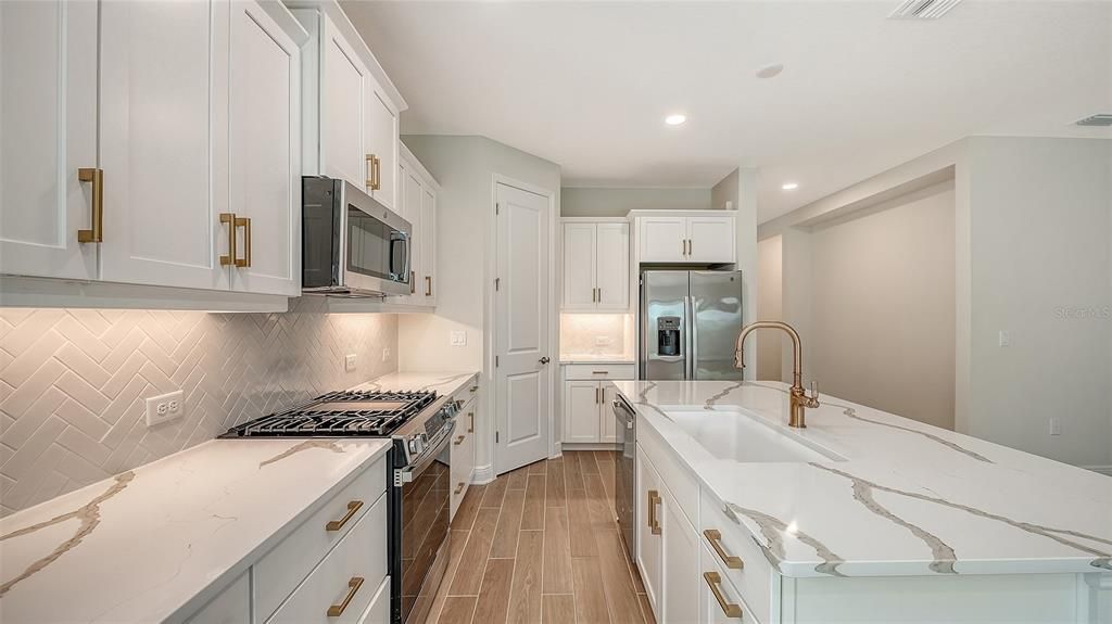 En Venta: $472,990 (3 camas, 2 baños, 1768 Pies cuadrados)