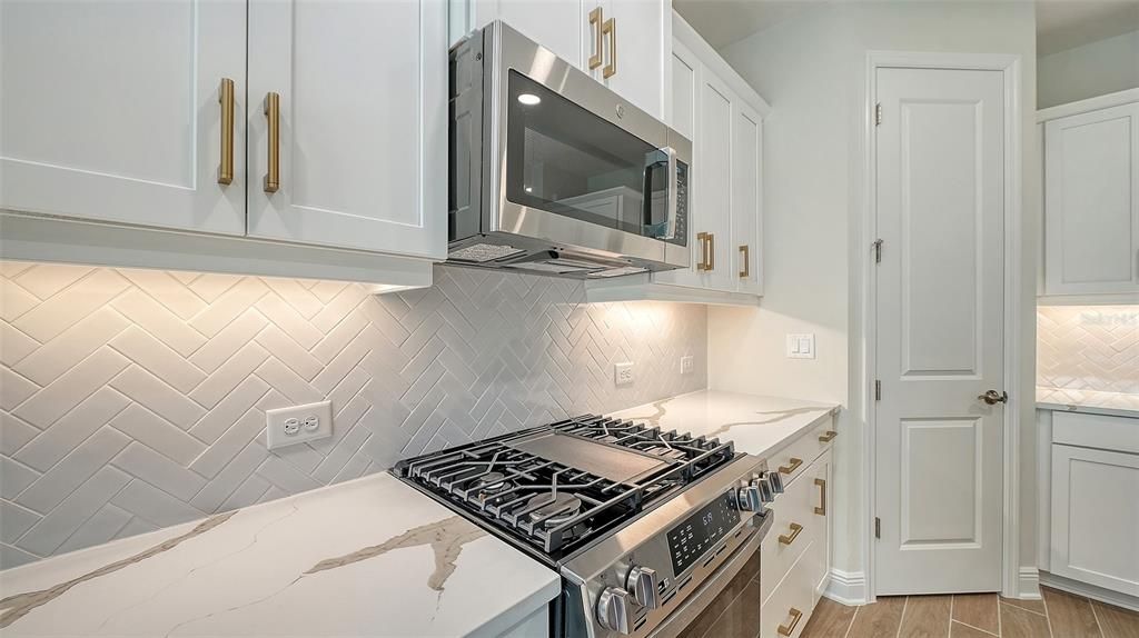 En Venta: $472,990 (3 camas, 2 baños, 1768 Pies cuadrados)