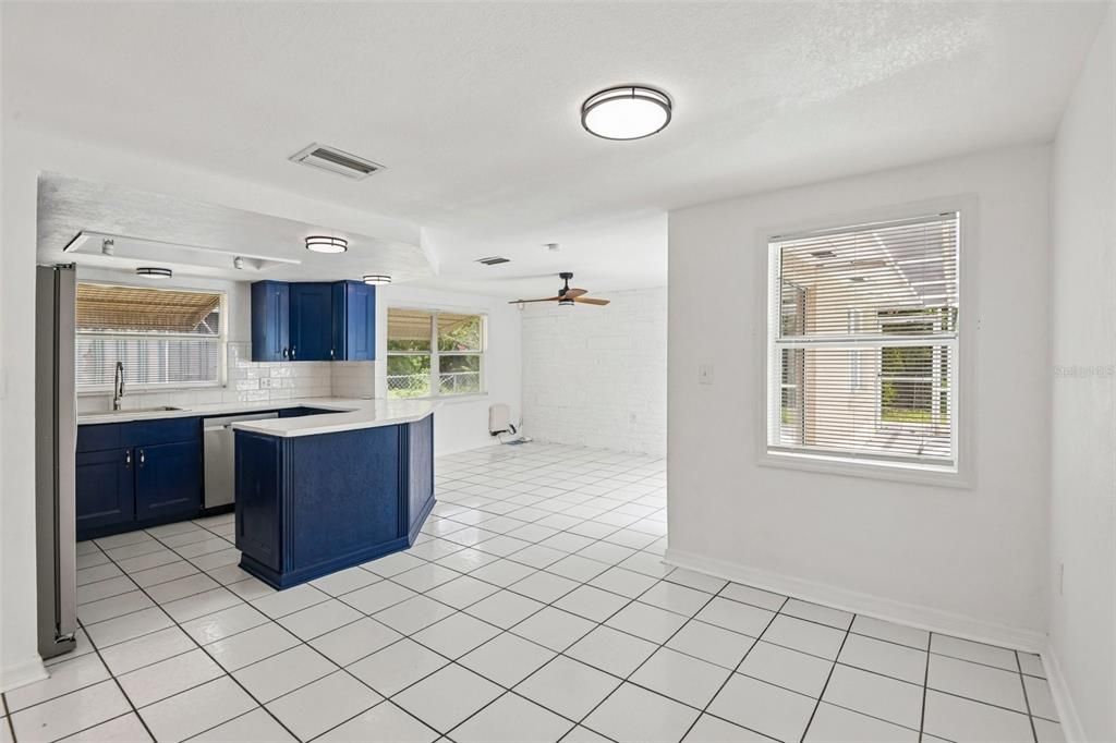 En Venta: $299,000 (3 camas, 2 baños, 1622 Pies cuadrados)