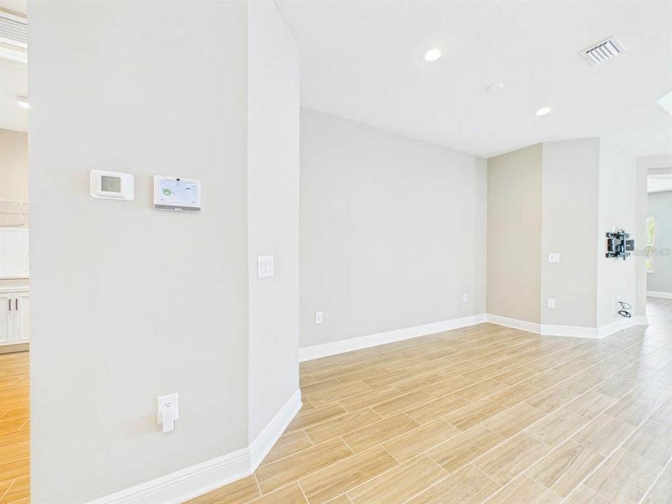 For Sale: $529,000 (2 beds, 2 baths, 1634 Square Feet)