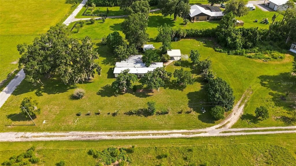 На продажу: $165,000 (2 спален, 1 ванн, 840 Квадратных фут)
