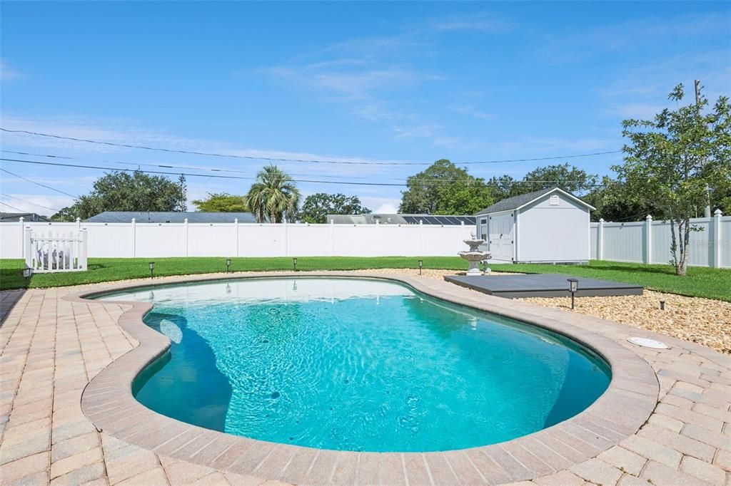 For Sale: $645,000 (4 beds, 2 baths, 2213 Square Feet)