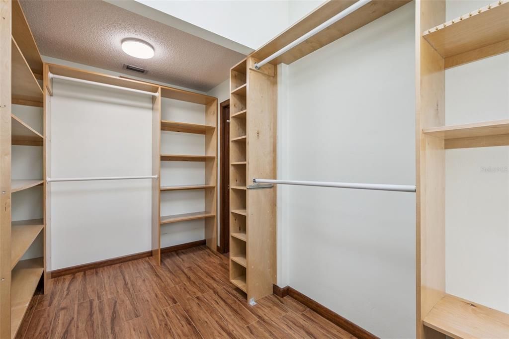 For Sale: $645,000 (4 beds, 2 baths, 2213 Square Feet)