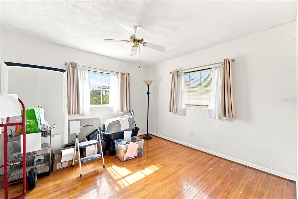 En Venta: $349,900 (3 camas, 2 baños, 1901 Pies cuadrados)
