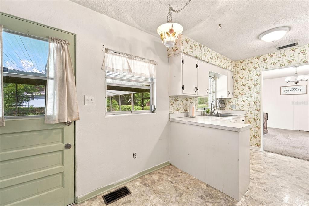 En Venta: $349,900 (3 camas, 2 baños, 1901 Pies cuadrados)