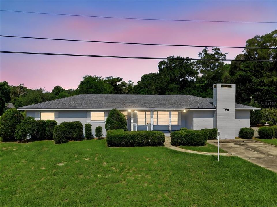 En Venta: $349,900 (3 camas, 2 baños, 1901 Pies cuadrados)