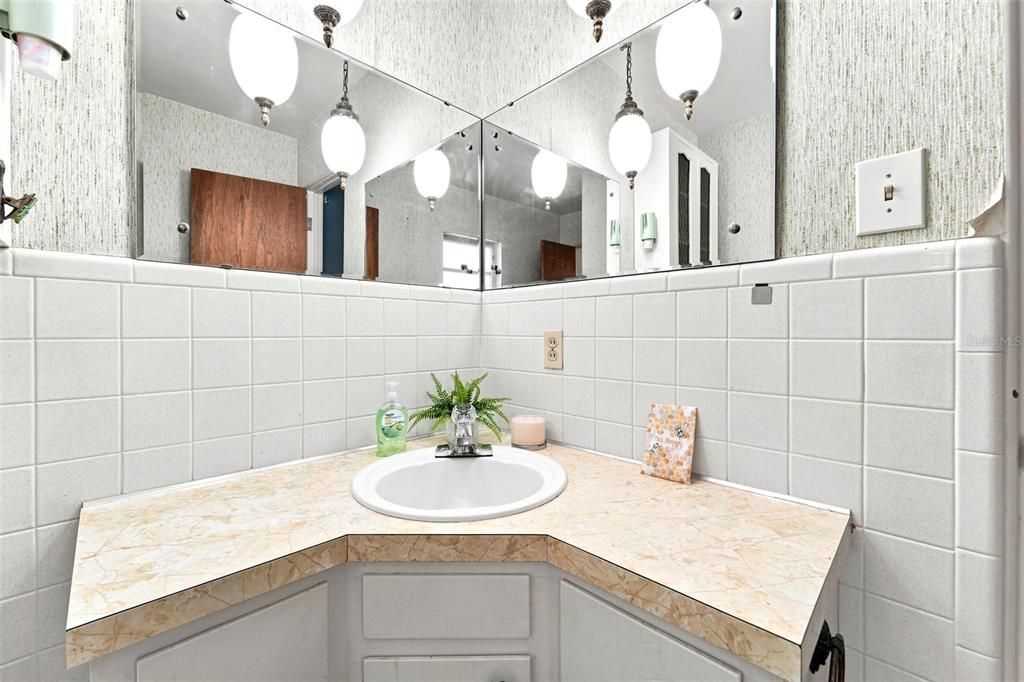 En Venta: $349,900 (3 camas, 2 baños, 1901 Pies cuadrados)