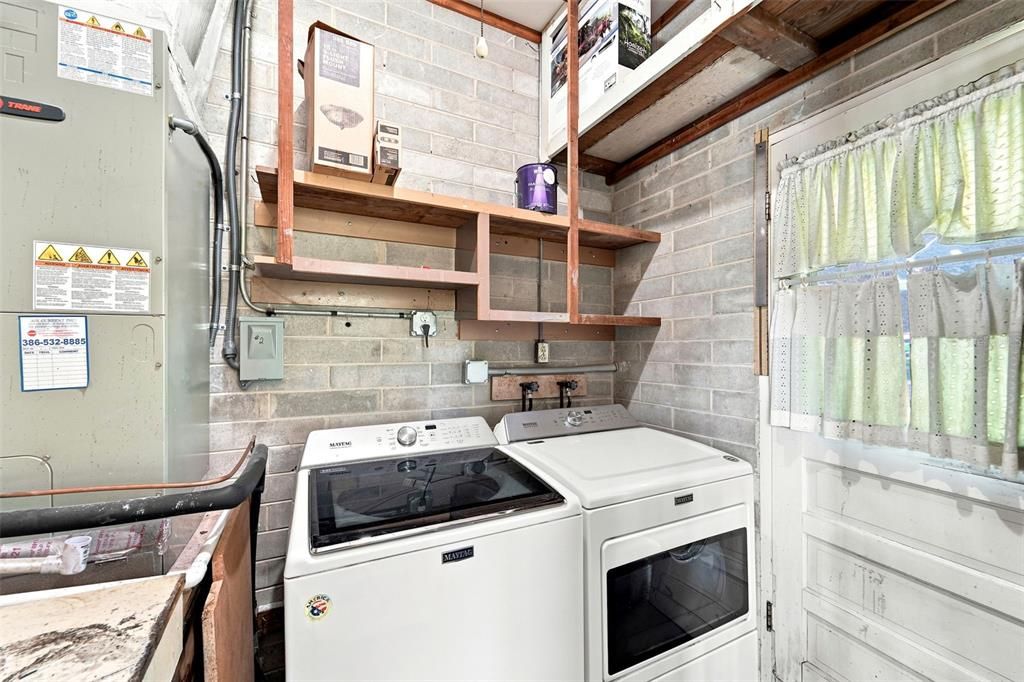 En Venta: $349,900 (3 camas, 2 baños, 1901 Pies cuadrados)
