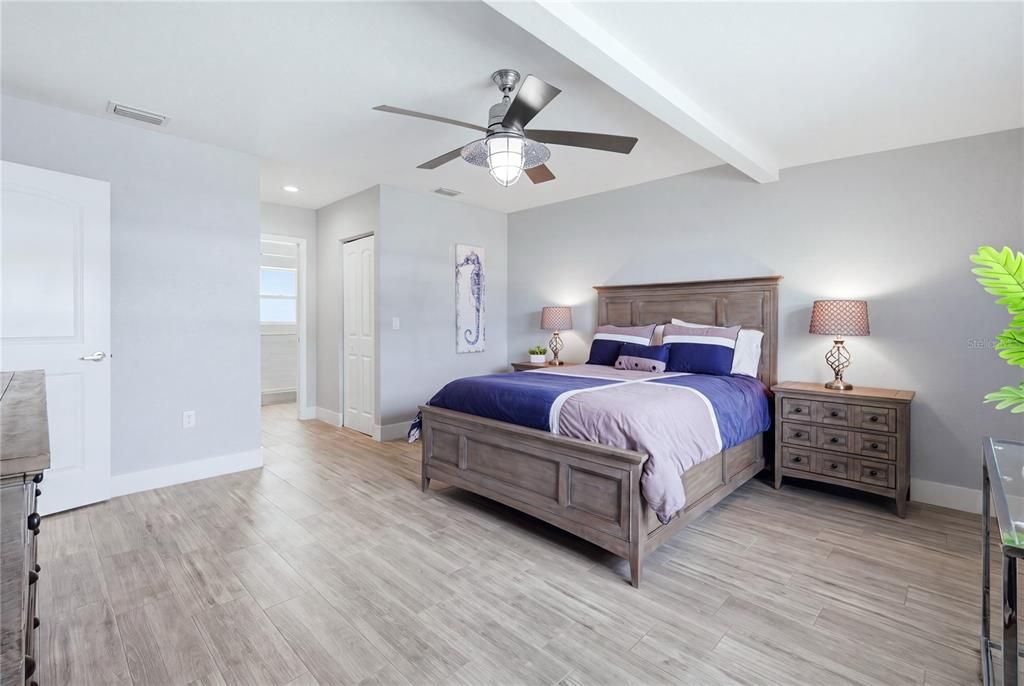 Active With Contract: $569,000 (3 beds, 2 baths, 1650 Square Feet)