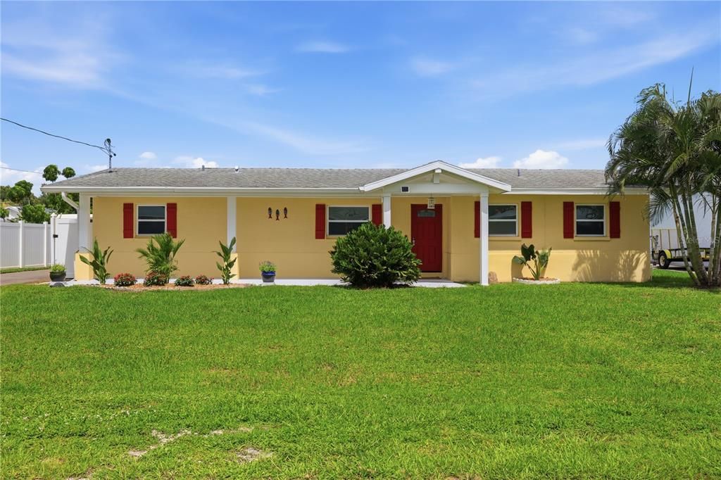 Active With Contract: $569,000 (3 beds, 2 baths, 1650 Square Feet)