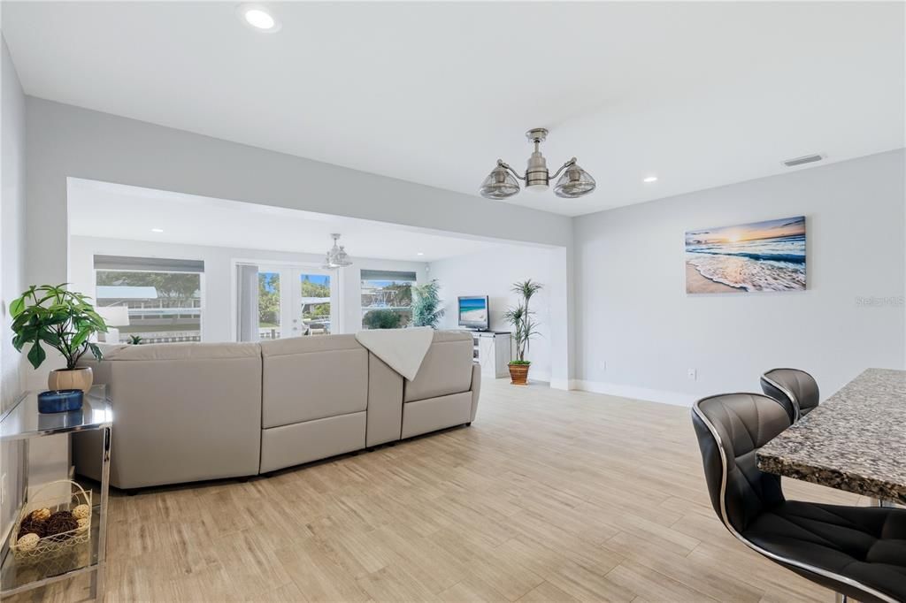 Active With Contract: $569,000 (3 beds, 2 baths, 1650 Square Feet)