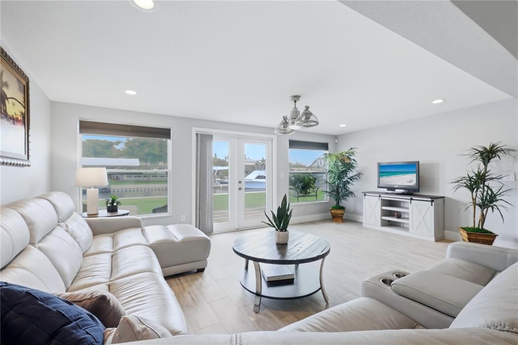 Active With Contract: $569,000 (3 beds, 2 baths, 1650 Square Feet)