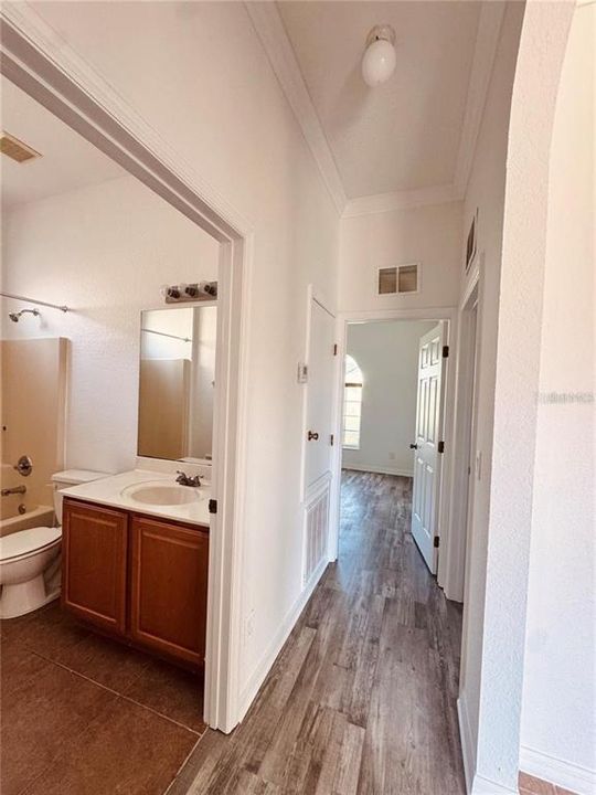 В аренду: $1,900 (4 спален, 2 ванн, 1777 Квадратных фут)