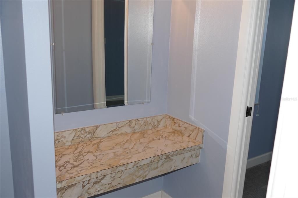 En Renta: $999 (2 camas, 1 baños, 1087 Pies cuadrados)