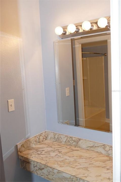 En Renta: $999 (2 camas, 1 baños, 1087 Pies cuadrados)