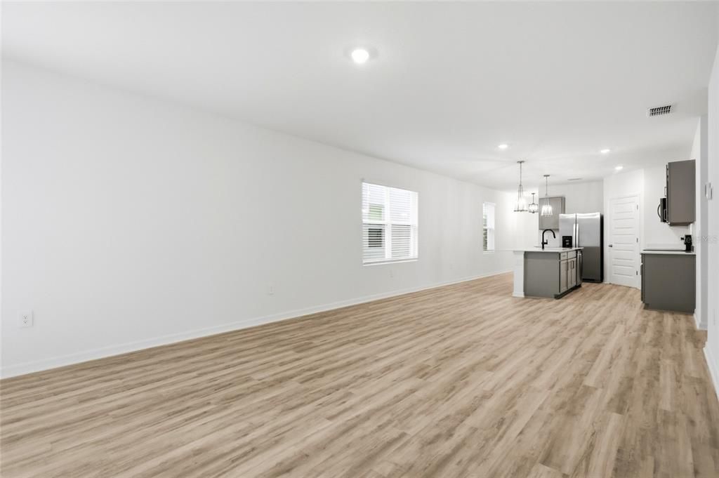En Renta: $2,495 (4 camas, 2 baños, 1665 Pies cuadrados)