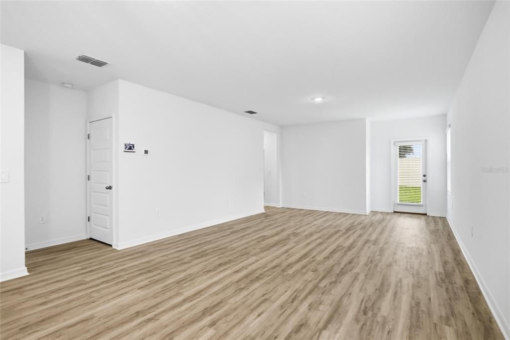 En Renta: $2,495 (4 camas, 2 baños, 1665 Pies cuadrados)