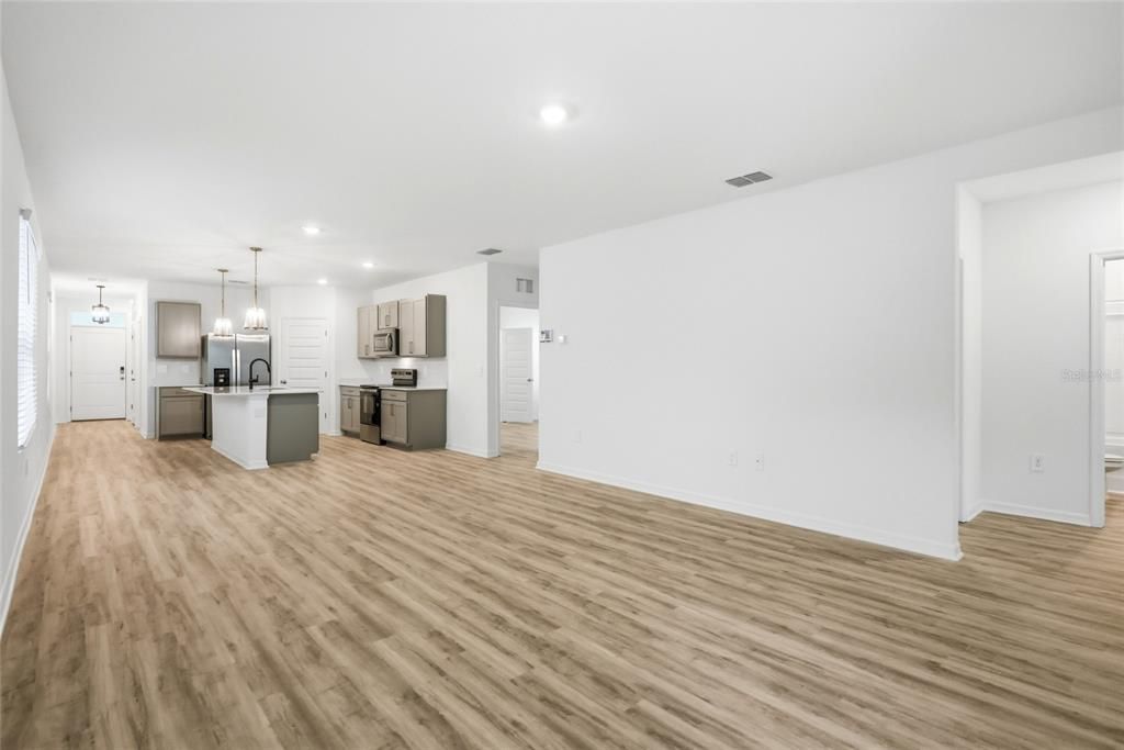 En Renta: $2,495 (4 camas, 2 baños, 1665 Pies cuadrados)