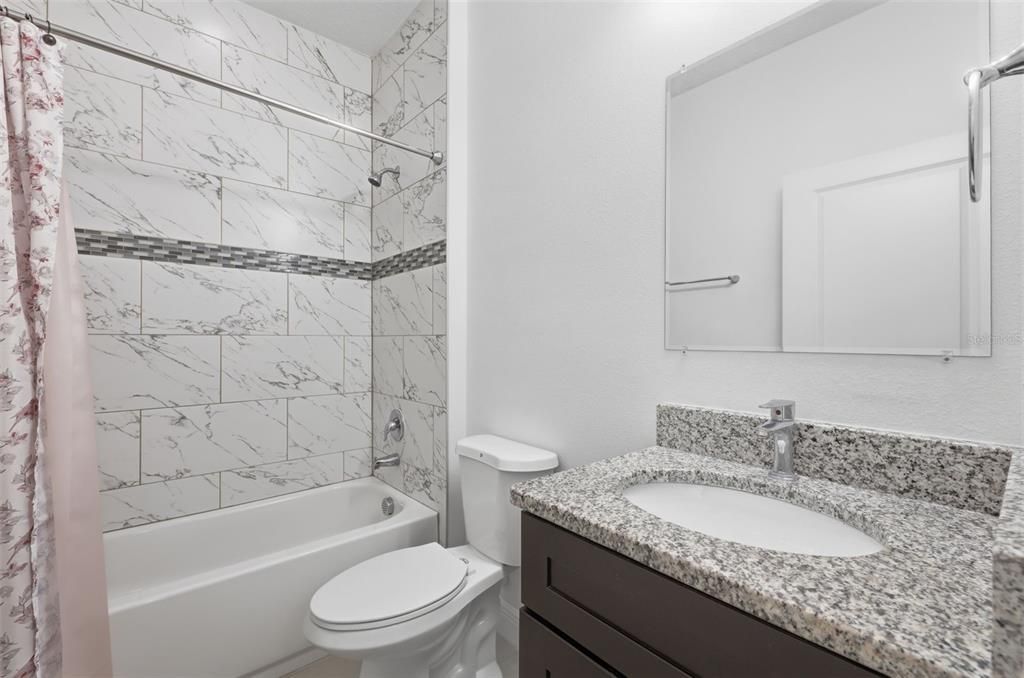 В аренду: $1,875 (4 спален, 2 ванн, 1578 Квадратных фут)