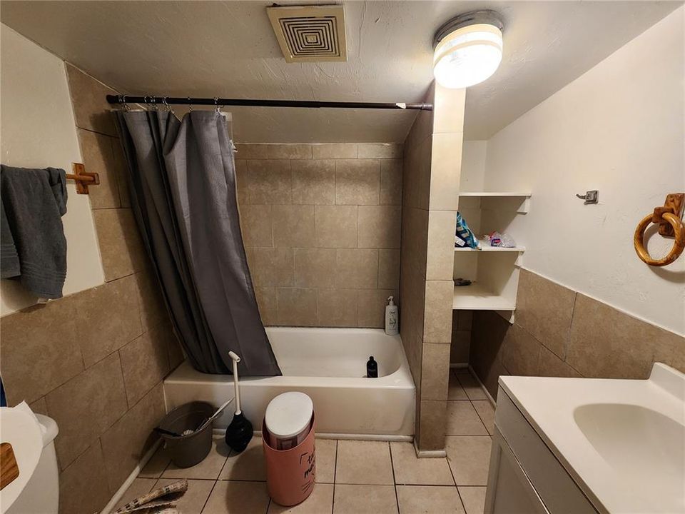 В аренду: $1,400 (5 спален, 2 ванн, 1356 Квадратных фут)