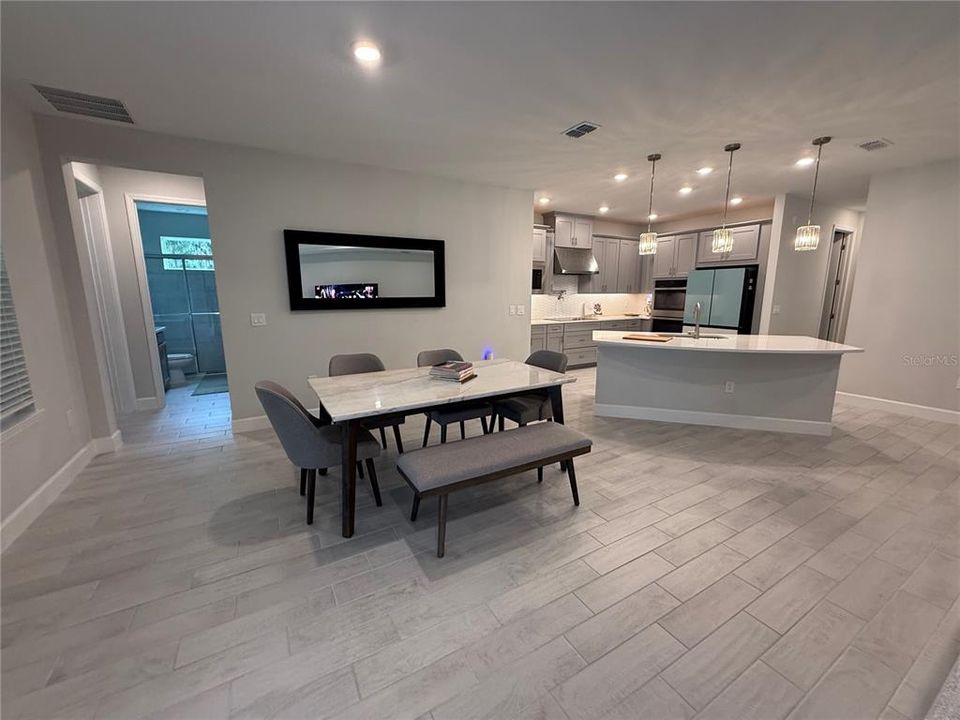 En Venta: $750,000 (4 camas, 3 baños, 3292 Pies cuadrados)