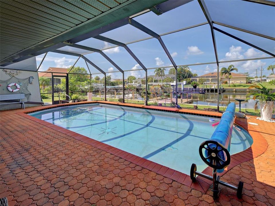For Sale: $625,000 (3 beds, 2 baths, 1840 Square Feet)