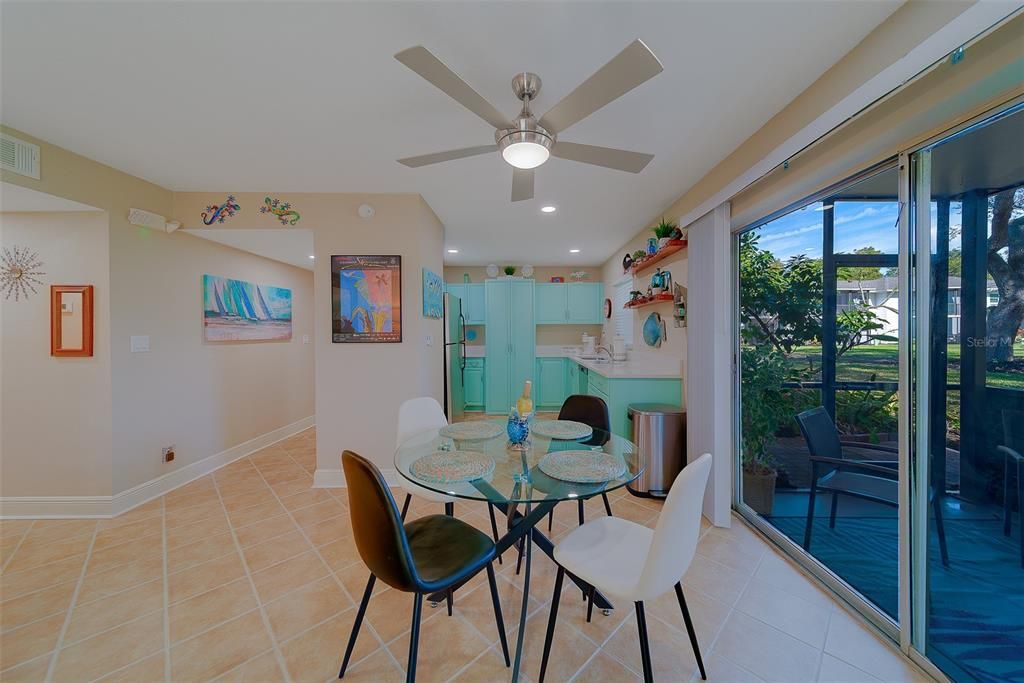 En Venta: $275,000 (2 camas, 2 baños, 881 Pies cuadrados)