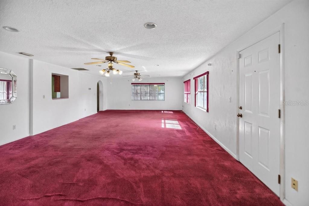 En Venta: $199,900 (4 camas, 3 baños, 3050 Pies cuadrados)