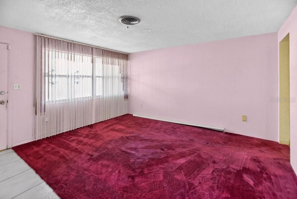 En Venta: $199,900 (4 camas, 3 baños, 3050 Pies cuadrados)
