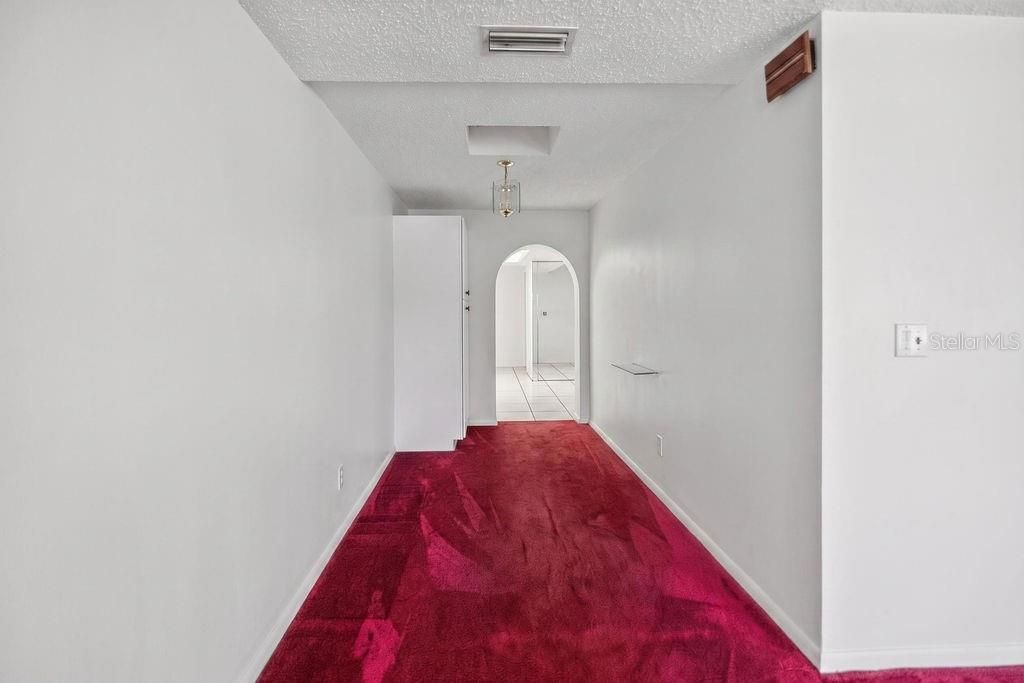 En Venta: $199,900 (4 camas, 3 baños, 3050 Pies cuadrados)