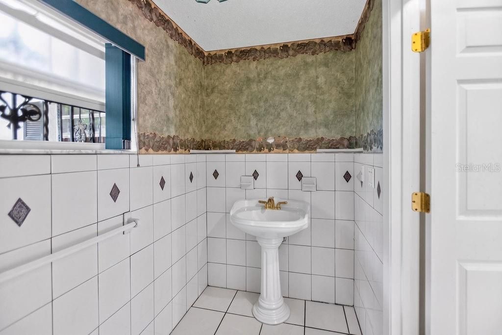 En Venta: $199,900 (4 camas, 3 baños, 3050 Pies cuadrados)