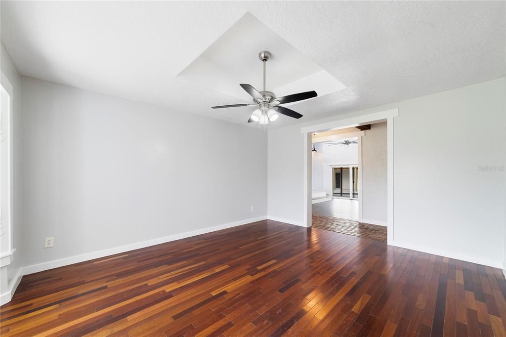 For Sale: $949,900 (4 beds, 4 baths, 4908 Square Feet)