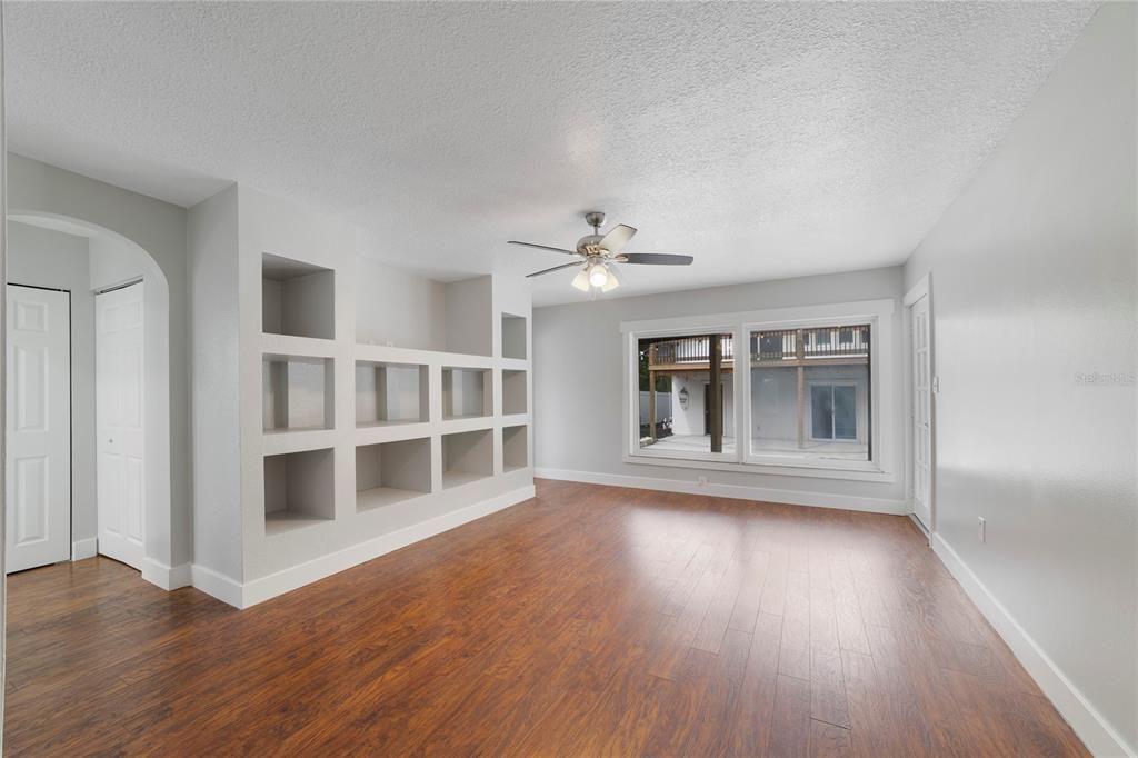 For Sale: $949,900 (4 beds, 4 baths, 4908 Square Feet)